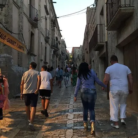 Πανσιόν Affittacamere Al Duomo Erice